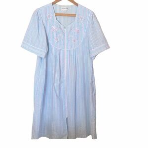 Miss Elaine  Seersucker Housecoat  Duster Zipper Knee Length Embroidered  Size L